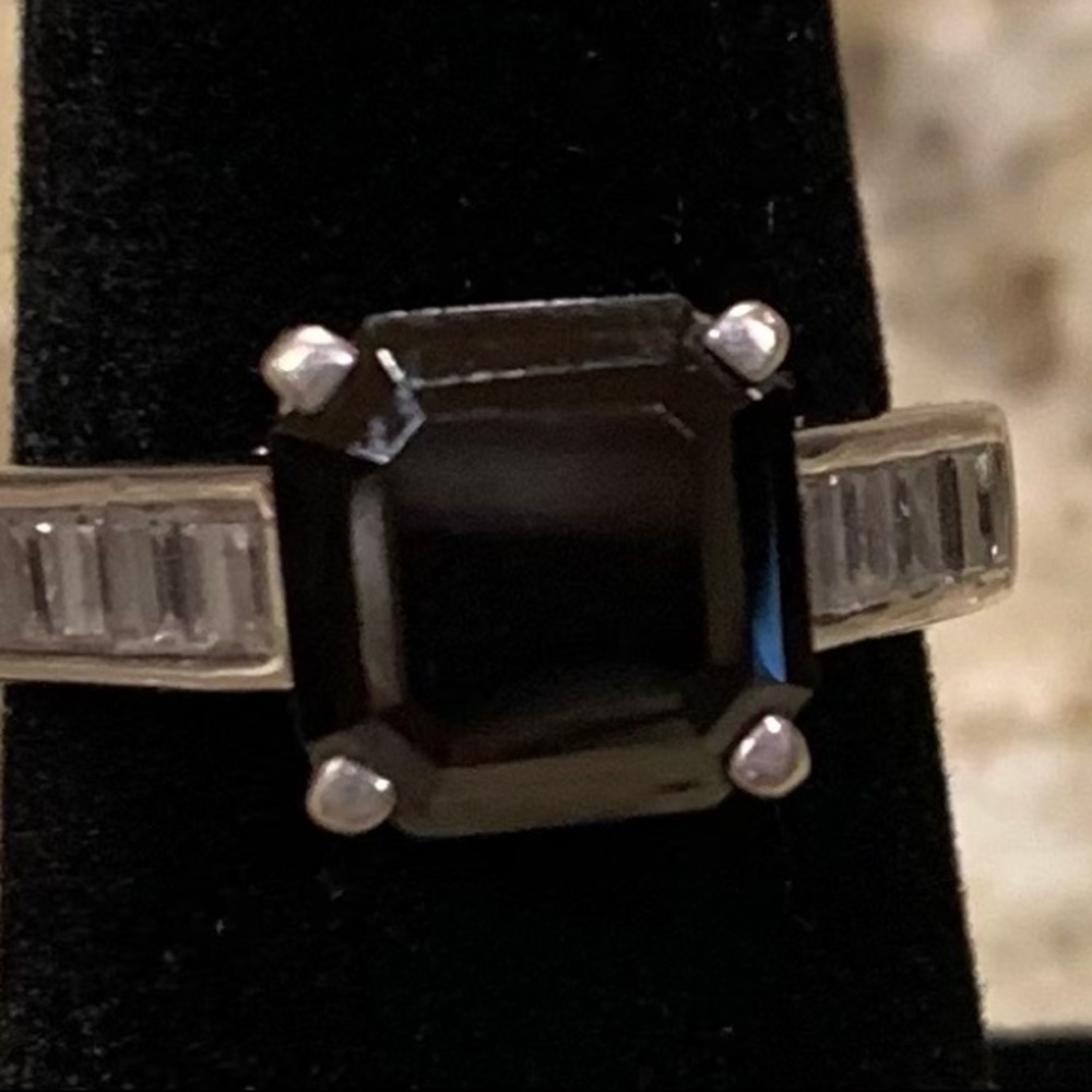 925 Sterling Silver Black and White CZ Ring size 7